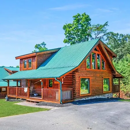 Among The Oaks Villa